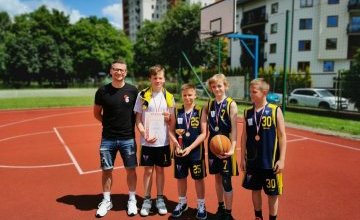 III MIEJSCE W FINALE WOJEWÓDZKIM W KOSZYKÓWCE 3x3.