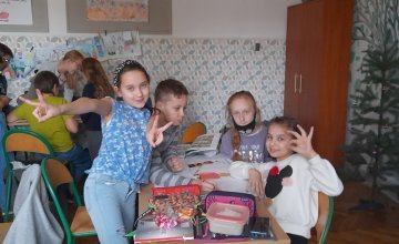 KLASA 4B TWORZY KOMIKS