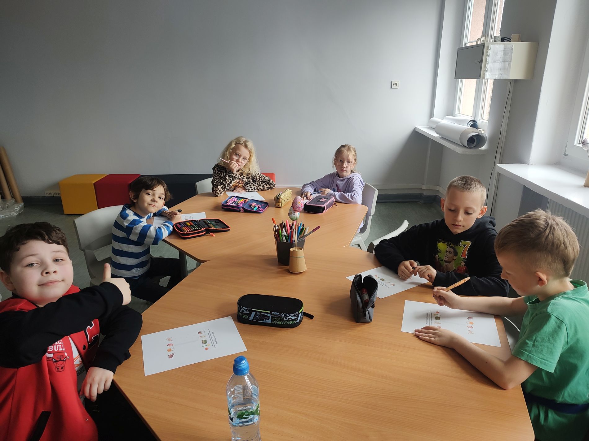 zajęcia rozwijające kompetencje emocjonalno-społeczne w ramach projektu „ Kształtujemy umiejętności - pokonujemy bariery”