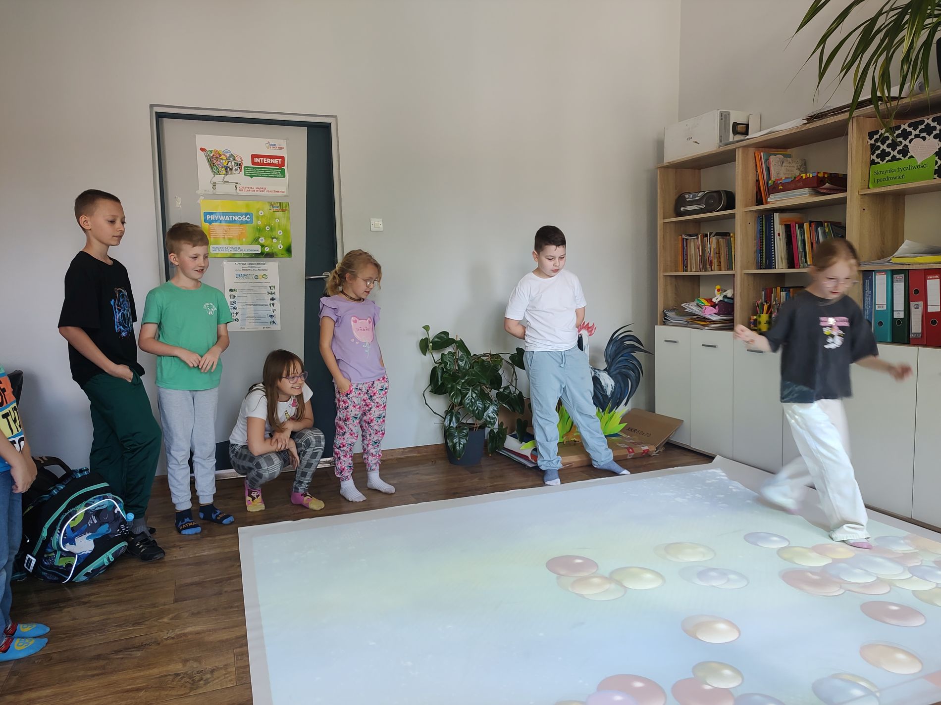 zajęcia rozwijające kompetencje emocjonalno-społeczne w ramach projektu „ Kształtujemy umiejętności - pokonujemy bariery”