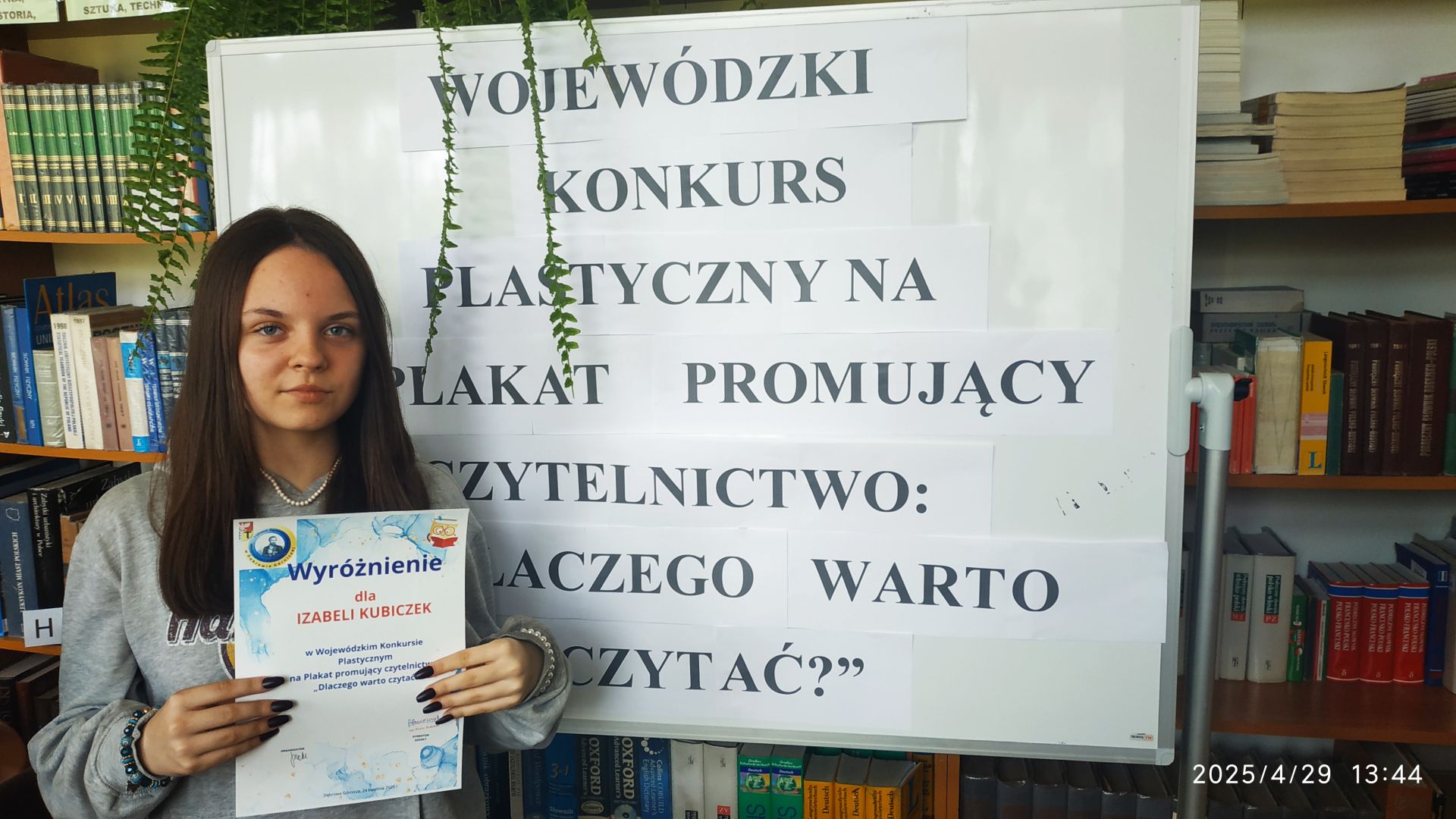 WYRÓŻNIENIE dla IZABELI KUBICZEK W KONKURSIE WOJEWÓDZIM:  „Dlaczego warto czytać?”