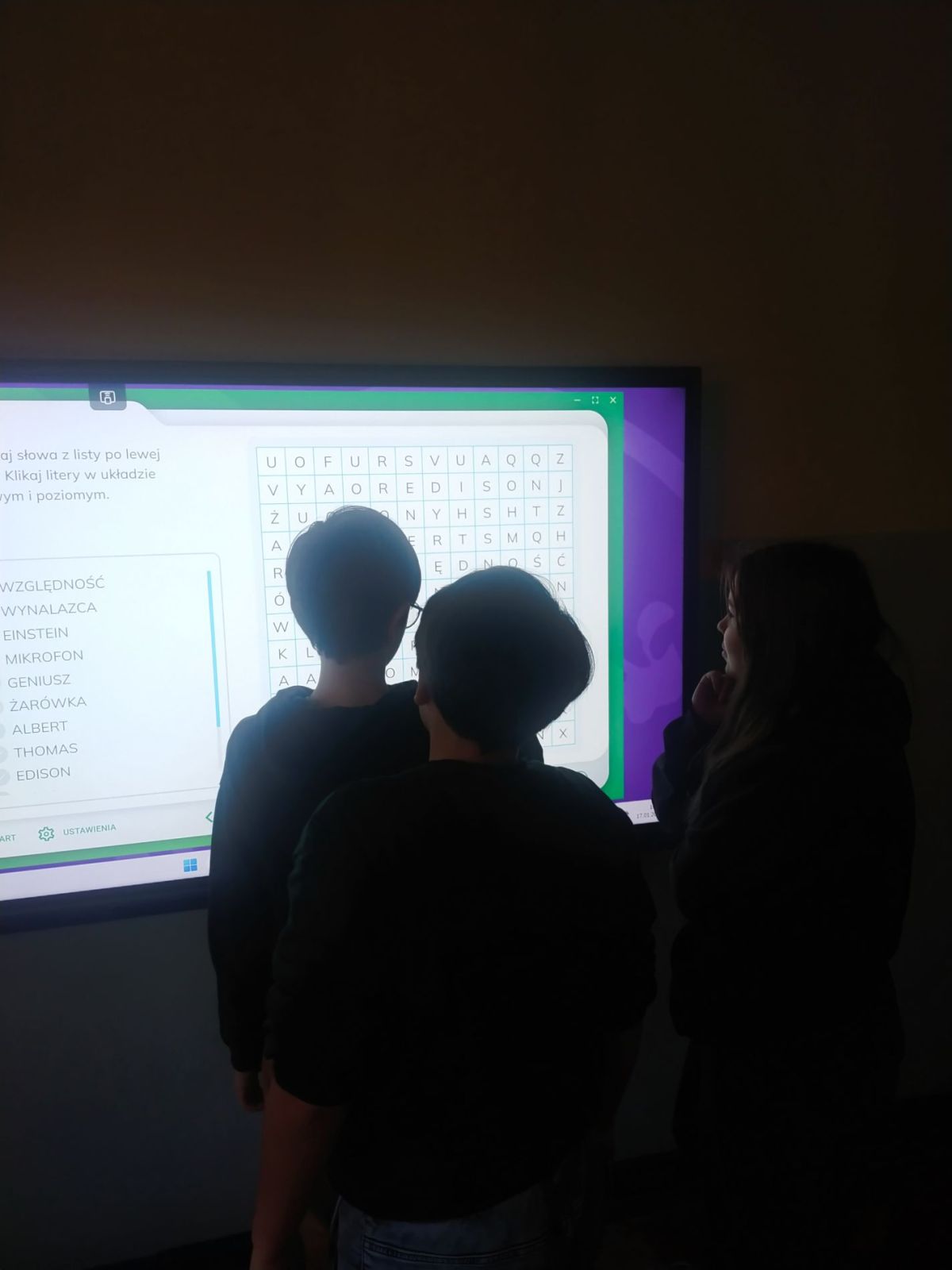 Zajęciach korekcyjno-kompensacyjnych w ramach realizacji projektu „Kształtujemy umiejętności - pokonujemy bariery” dla uczniów klas 7 i 8 