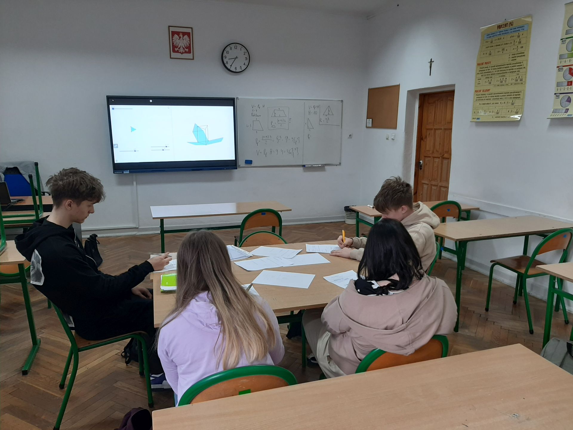 Zajęcia zdw z matematyki w klasie 8 w ramach projektu „Kształtujemy umiejętności - pokonujemy bariery”