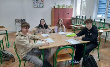 Zajęcia zdw z matematyki w klasie 8 w ramach projektu „Kształtujemy umiejętności - pokonujemy bariery”