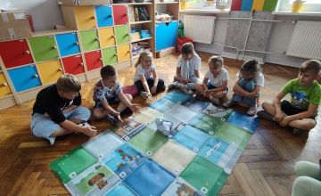 Zajęcia kształtujące kompetencje społeczno - emocjonalne dla klas pierwszych w ramach projektu unijnego "Kształtujemy umiejętności - pokonujemy bariery"