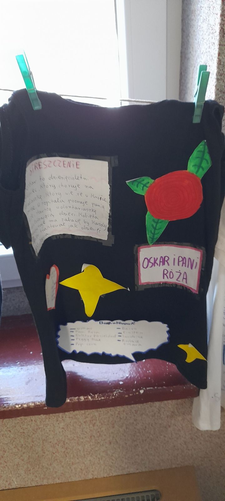 "Lektura na wieszaku"