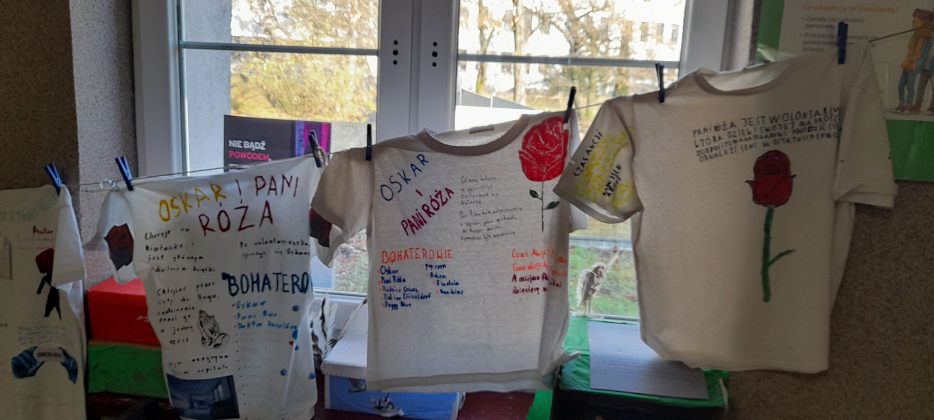 "Lektura na wieszaku"