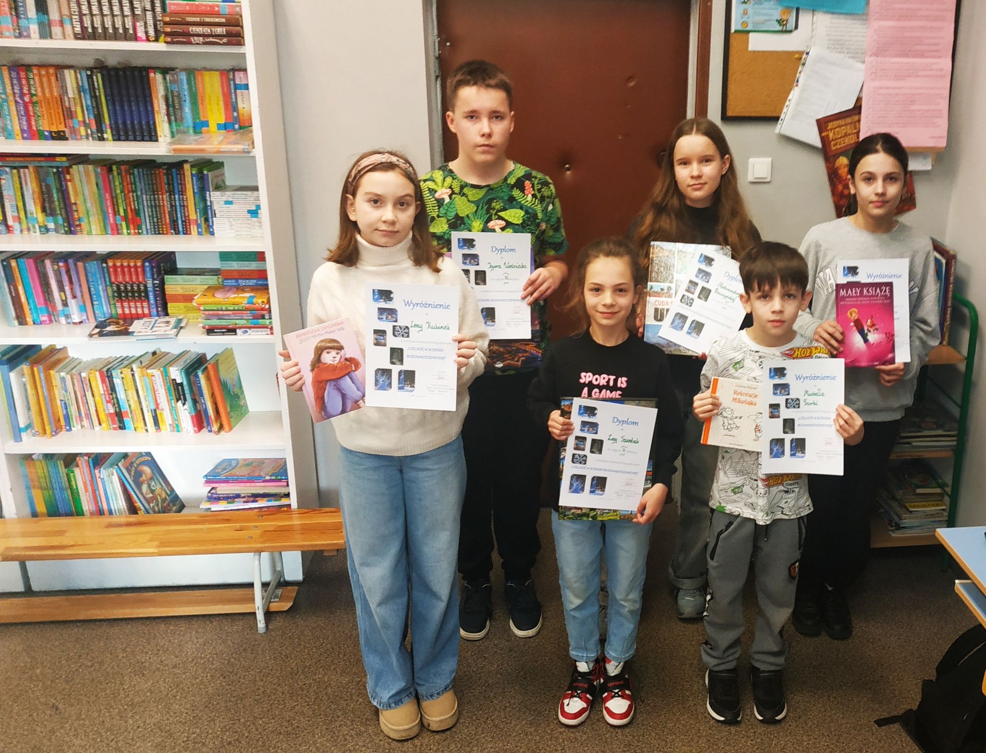 CZELADŹ W SCENERII BOŻONARODZENIOWEJ CZELADŹ W SCENERII BOŻONARODZENIOWEJ